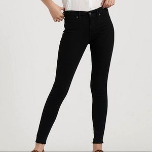 Ava Mid-Rise Skinny Jean